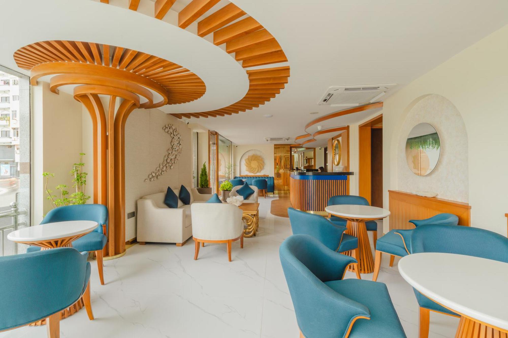 Umet Seaview Hotel With Free Airport Pick Up And Drop T&C Apply Malé Exterior foto