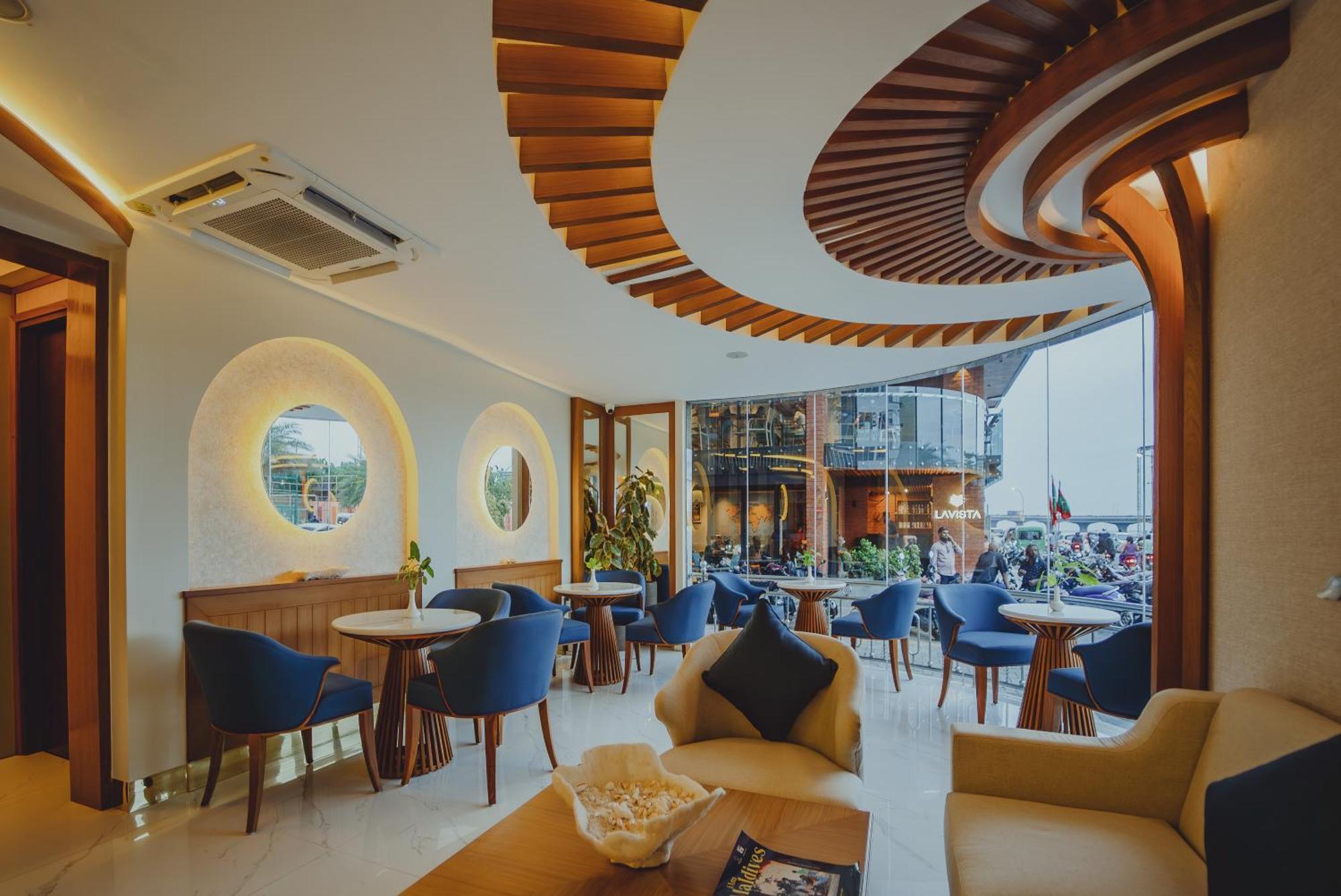 Umet Seaview Hotel With Free Airport Pick Up And Drop T&C Apply Malé Exterior foto